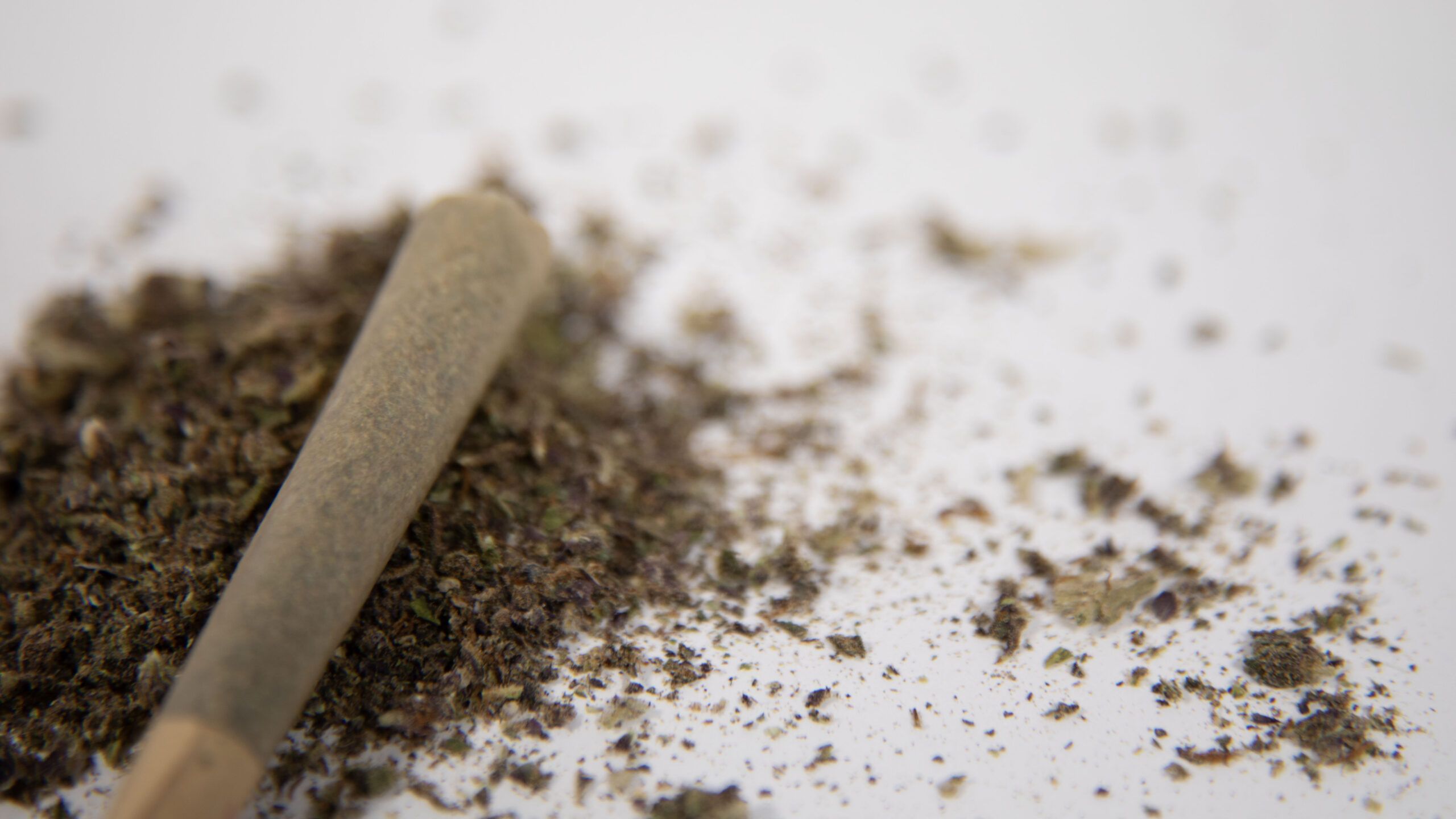 A Comprehensive Guide to Safe and Discreet Cannabis Consumption